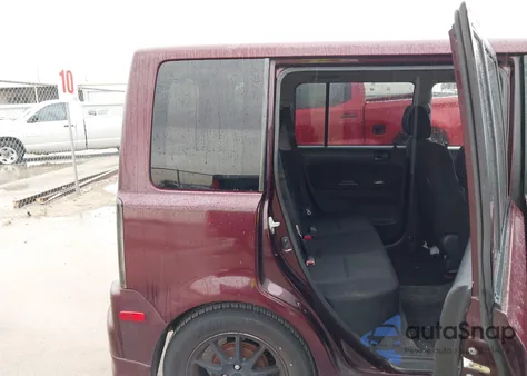 2005 Scion Xb from USA, damaged, VIN JTLKT324350201033